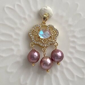 P118- handmade Baroque Pearl Pendant